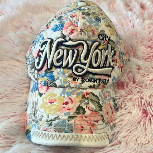 Robin Ruth Accessories - OS New York City Cap